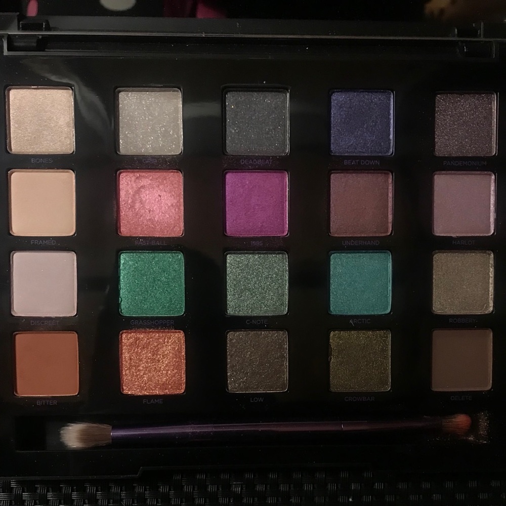 *LAST CALL* Limited Ed. Urban Decay Vice4 palette